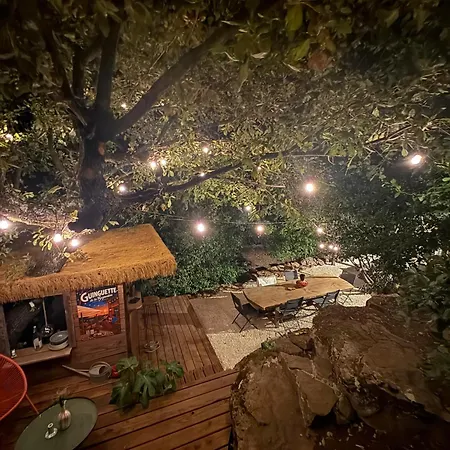 Coin De Paradis Aux Vans Jacuzzi Chauffée De Octobre à Avril Hébergement de vacances *